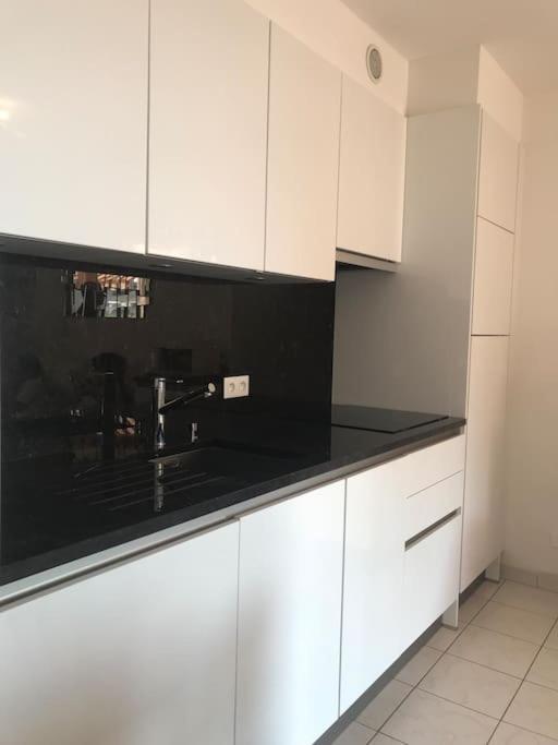 Terrasse De 30M2 Vue Mer Panoramique 1 Chambre Apartment กาวาแลร์-ซูร์-แมร์ ภายนอก รูปภาพ