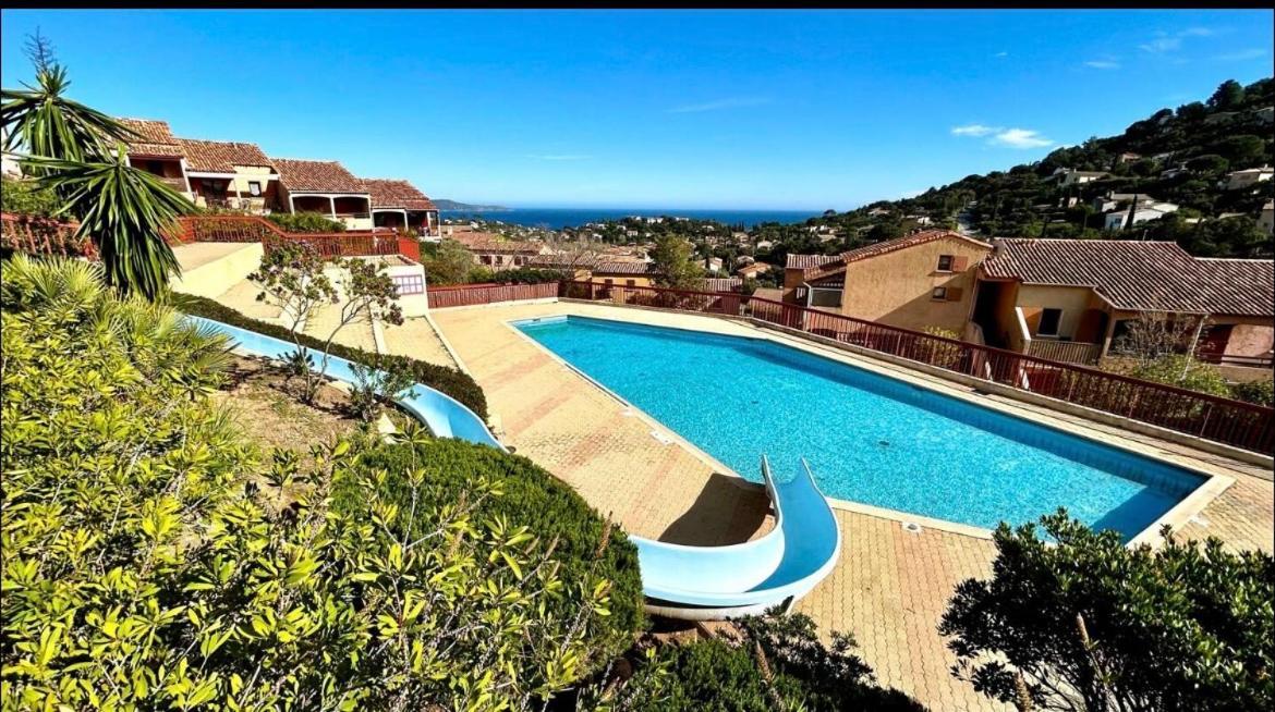 Terrasse De 30M2 Vue Mer Panoramique 1 Chambre Apartment กาวาแลร์-ซูร์-แมร์ ภายนอก รูปภาพ