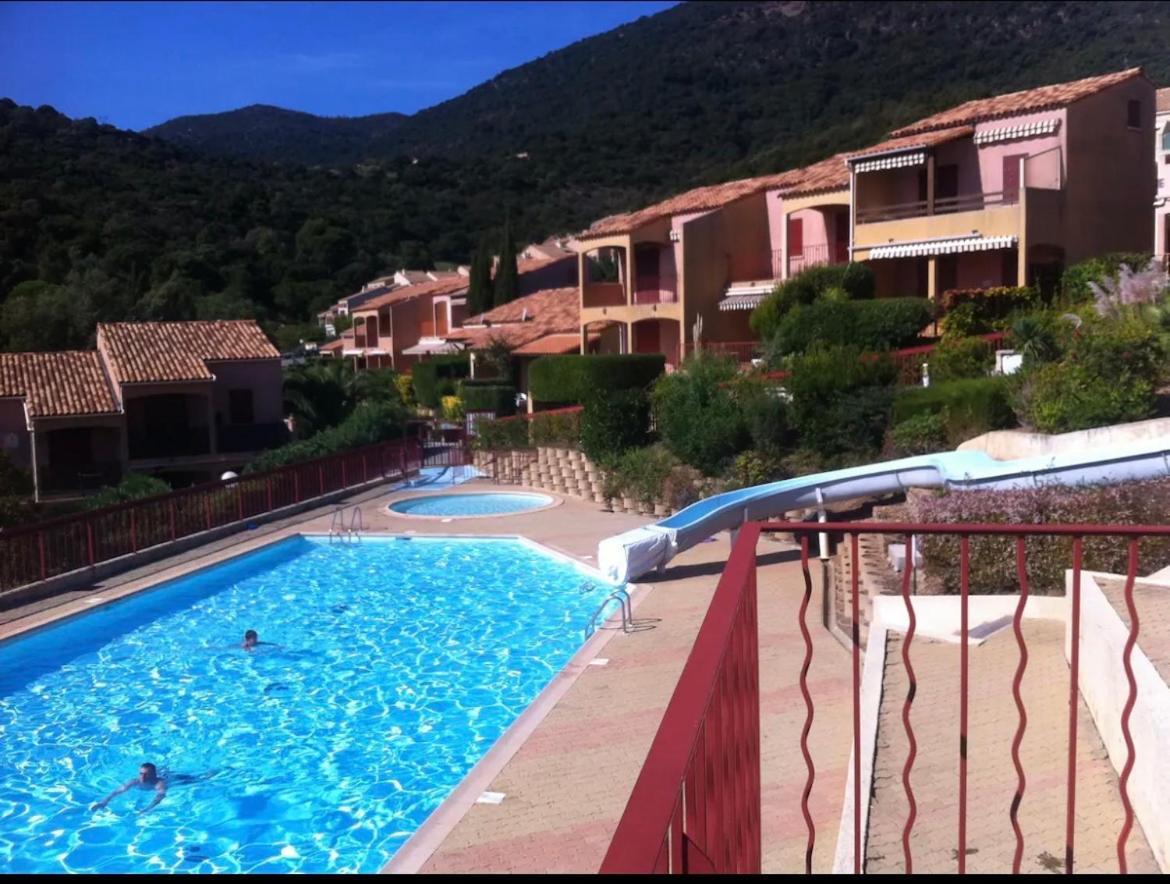 Terrasse De 30M2 Vue Mer Panoramique 1 Chambre Apartment กาวาแลร์-ซูร์-แมร์ ภายนอก รูปภาพ